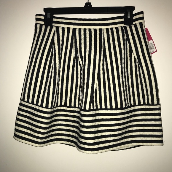 Xhilaration Dresses & Skirts - NWT Black & White Striped Pleated Mini Skirt